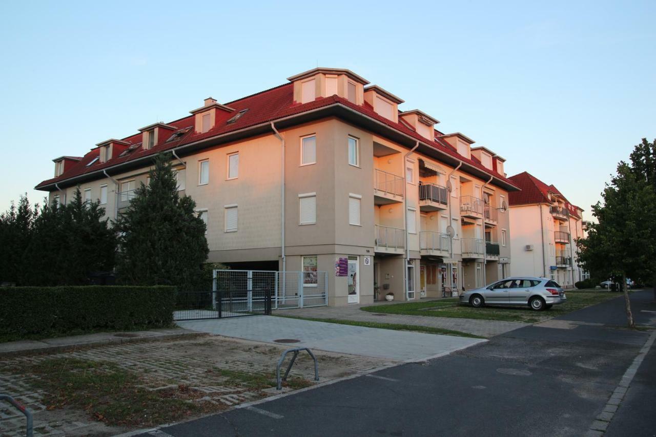 Apartment With Swing Хевиз Экстерьер фото